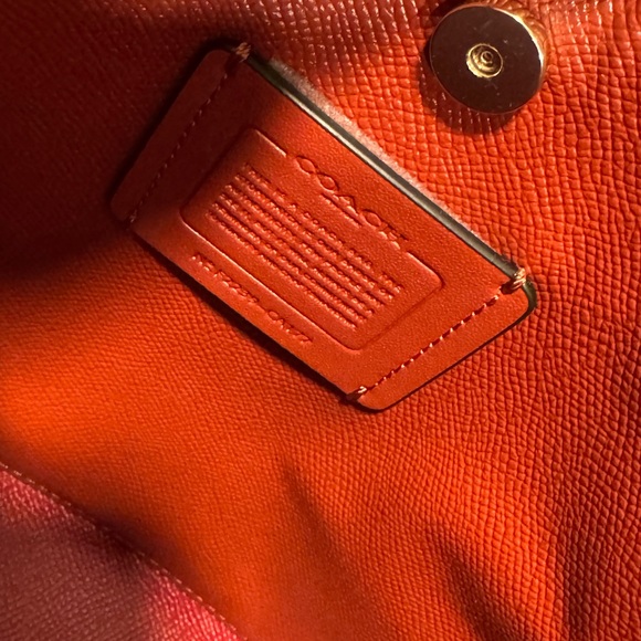 Coach Mollie Bucket 22 Black and Red Leather Bag - Picture 5 of 11